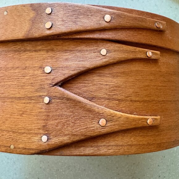 Shaker Workshop 3 Finger Oval Pantry Lidded Box USA Handmade - Picture 3 of 8